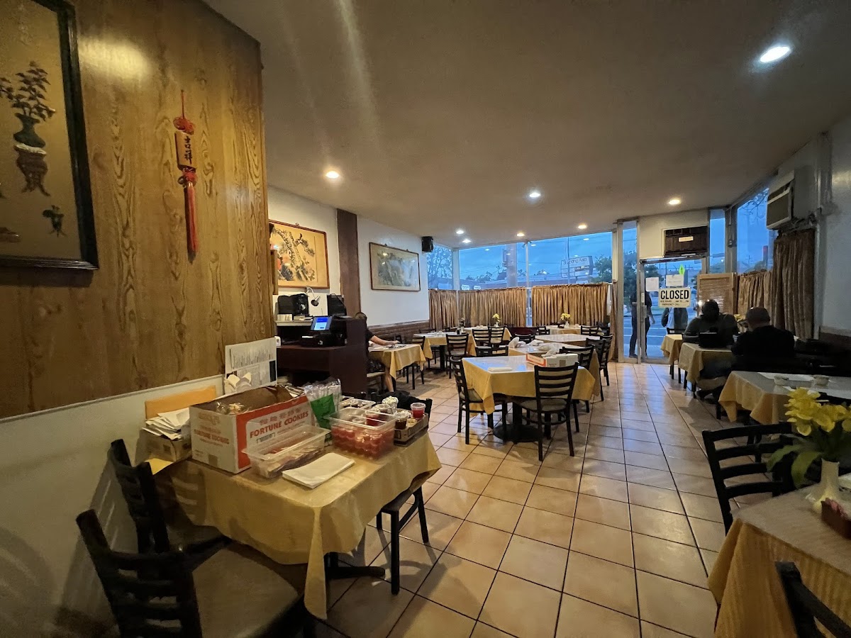 Hu's Szechwan Restaurant